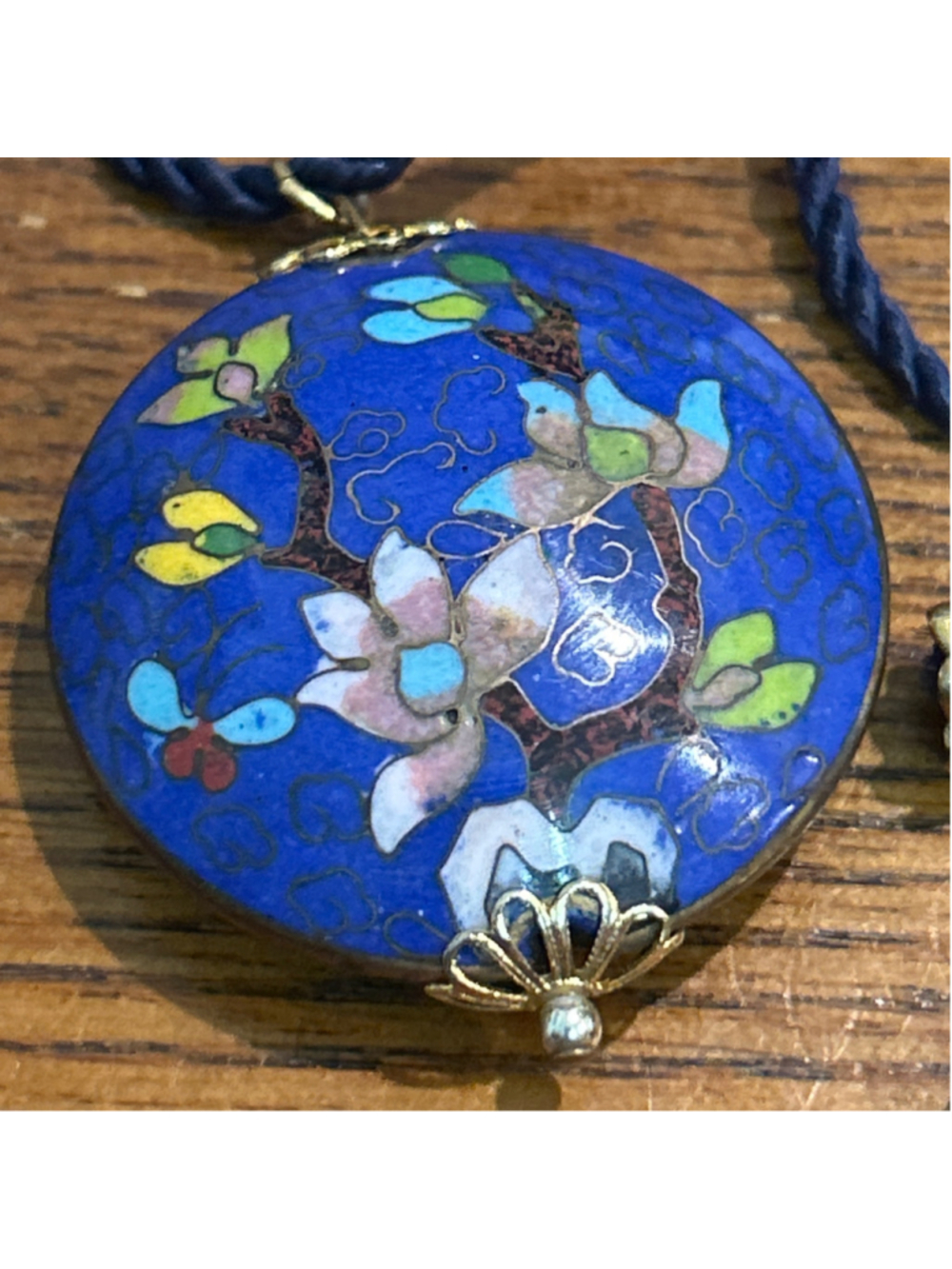Women's vintage Cloisonné Floral Pendant Necklace One Size Blue Gold